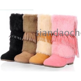 Women in the cylinder of high feather tassel boots winter sweet