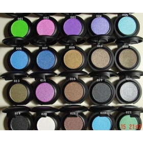 Free shipping Beautiful Colors EYE SHADOW 24 COLOR FULL SIZE 1.5g NEW IN BOX 144pcs