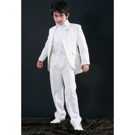 $ 989 a medida traje con estilo de fibra de banda Slim Fit química de poliéster blanco traje de jefe de juego de la boda del muchacho 2 Botones Traje del niño