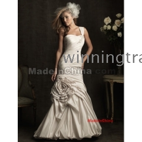 Noble Custom  taffeta one shoulder beading Sleeveless Chapel train Wedding Dresses with handmade flower