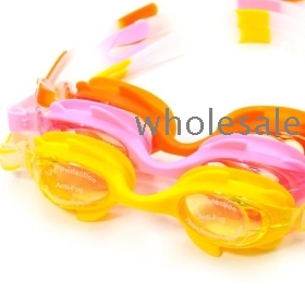 Fog / UV protection swimming goggles - Children color in random   Top Selling  Free Shipping