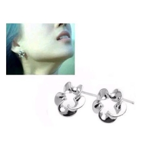 Min.order is $15 (mix order) Wholesale fashion silver plasted earring simple personality flower stud earrings jewellery,jewelry2049 