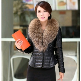 New Arrival Genuine Sheepskin Gown Jacket with Raccoon Fur Collar Fashion Leather Jacket Women's Sheepskin Jacket (PC-08) 