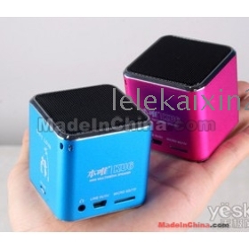 This is cool 6 USB mini he plays tennis speakers card speakers portable notebook MP3 audio