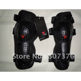 free shipping 2012 new motorcycle thermal Dainses elbow and knee protectors Black color Free Size