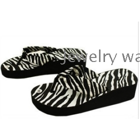 Praia pet zebra grão grosso inclinação inferior segue uma palavra procrastina praia arrastar par chinelos legal