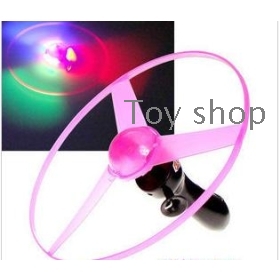 Flash UFO luminous UFO, luminous UFO barrows night market sells toys      