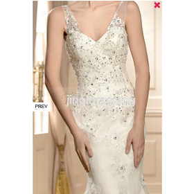 Elegant V-Neck Trumpet/Mermaid Sleeveless Chapel Wedding Dress