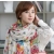 Gratis verzending van de nieuwste stijl Noble luxe pastorale Koreaanse bloemen super vrouwelijke katoen linnen sjaal Scarf
