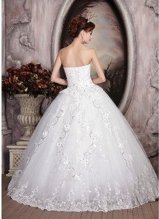 http://images.shopmadeinchina.com/p/C1B3C5E39E61B96DE040007F01005547/079/10082079_1/Wedding-dress-2012-upscale-Korean-heart-shaped.bak.jpg