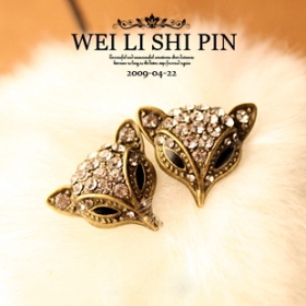 Free Shipping Fashion HOTSELL Jewelry full of  diamond aura small fox earrings earrings [B100]