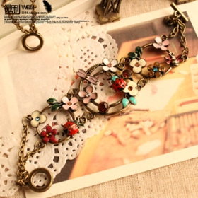  Fashion HOTSELL Jewelry wholesale Retro pastoral style  retro Oil drip diamond ladybug pendant bracelet [E121]