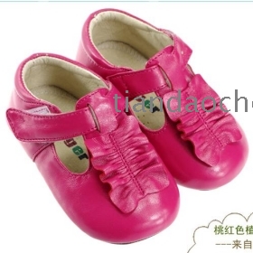 The  shoes soft bottom anti-skid toddlers shoes female  shoe 2012 new