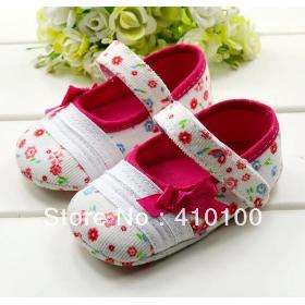 S138 New arrival Free shipping very Cute shoes flowers Soft Bottom toddler footwear For Girls 3 sizes to choose