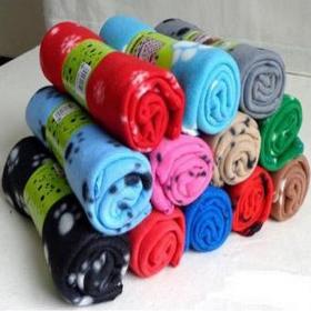 Handcrafted Cozy Warm Paw Prints Pet Dog Cat Fleece Blanket Mat Random Color Free Shipping