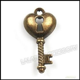 180pcs/lot Fashion Brass Metal Heart Key Charms For Charm Bracelets 25mm Jewelry Findings On Sale 141816