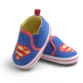 Bébé Superman Batman Slip-on Chaussures tout-petits semelle souple pour bébés premiers marcheurs de chaussures de bébé de bande dessinée de baisse de vente en gros d'expédition