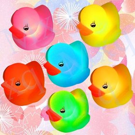 Free shipping Bath Bathing Funny LED Flashing Toy Rubber 2PCS Duck and 2PCS Dolphin , Multi Color Change Flashing Light