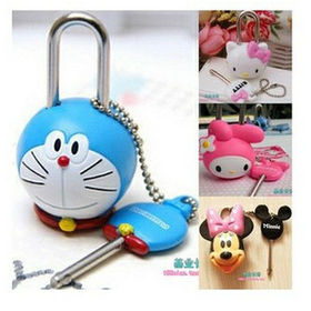 Aranyos Lock & Key, Doraemon Hello Kitty Stitch Mario Spongyabob Rabbit Cartoon Mini Lock játék