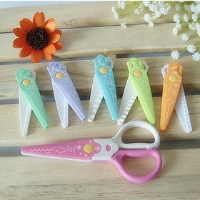 Office stationery children student laciness plastic safety scissors with 6 replaceable heads