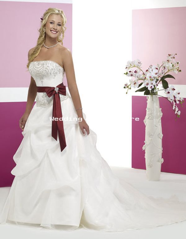 wedding dress with burgundy