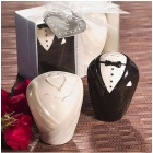 Newest Wedding Favor, bridel&groom salt pepper shaker