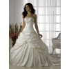 2010 style! Beautiful A-Line/Princess Sweetheart Neckline Applique Large fold wedding dresses .