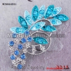 Fashion white Gold plating Alloy Brooch With Rhinestone. Size:32*50mm.OPP+card packing  W29044E01